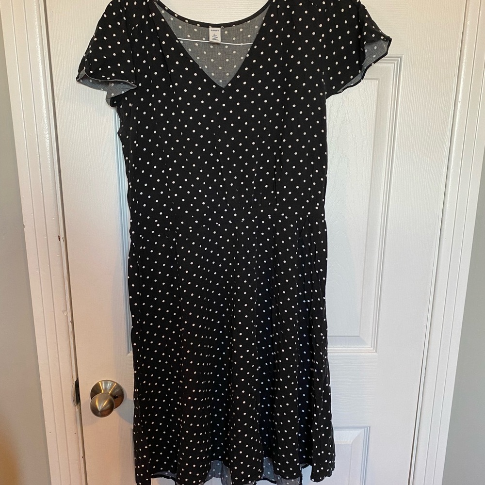 Old Navy Black Polka Dot V-Neck Short Sleeve Fit & Flare Mini Dress